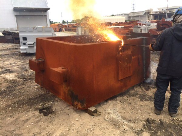 鍛造プレス溶断